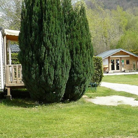 Camping Le Rey Louvie Juzon Ngoại thất bức ảnh