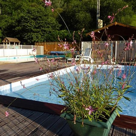 Camping Le Rey Louvie Juzon Ngoại thất bức ảnh