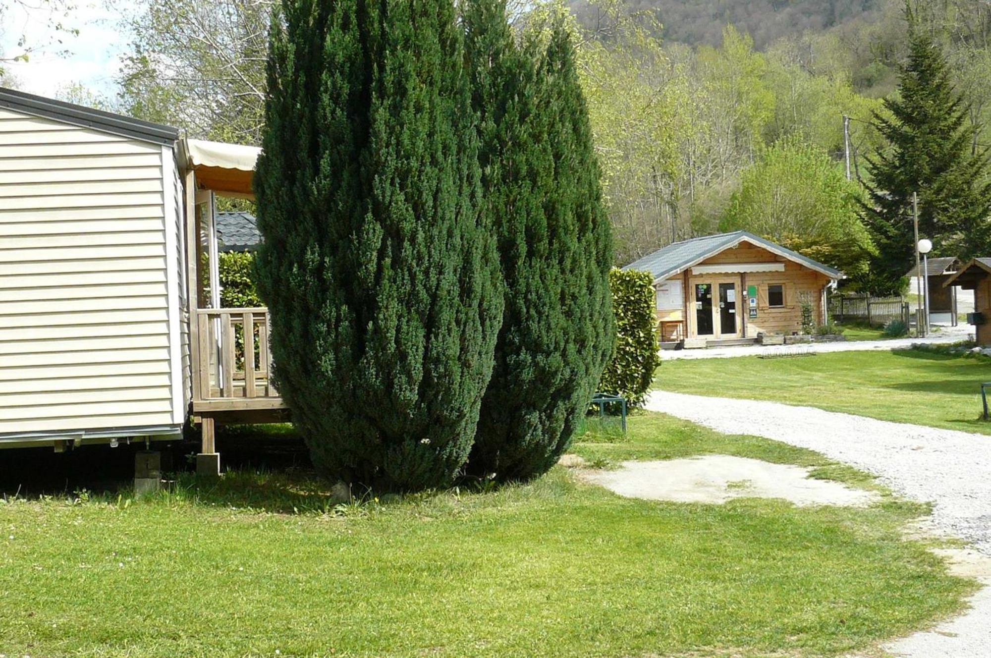 Camping Le Rey Louvie Juzon Ngoại thất bức ảnh